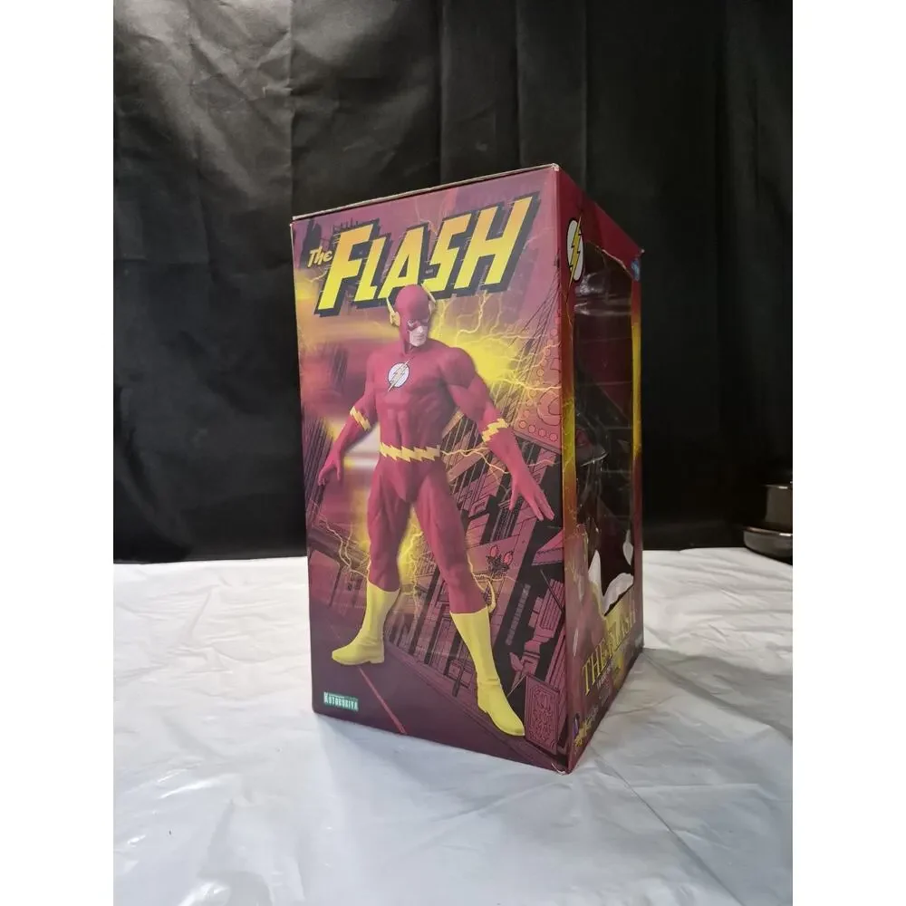 DC Comics ARTFX The Flash Statue Figure 1/6 Scale Kotobukiya Never Played With..